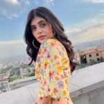 Sanjana Sanghi Instagram – Never met a sunset I didn’t like ☀️ 🌍

• A #PhotoDump from a walk back from set after a long, bright & beautiful day of filming 🎥 – focus shift to finding the right kebabs to be devoured for dinner 🥘 • Yerevan, Armenia