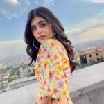Sanjana Sanghi Instagram - Never met a sunset I didn’t like ☀️ 🌍 • A #PhotoDump from a walk back from set after a long, bright & beautiful day of filming 🎥 - focus shift to finding the right kebabs to be devoured for dinner 🥘 • Yerevan, Armenia