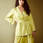 Sanjana Sanghi Instagram – Stages of the day 🦜▶️ 

| @who_wore_what_when @smokelabofficial X @lovebirds.studio • @themakeupmaven__ • @tejisinghofficial •@chandrahas_prabhu