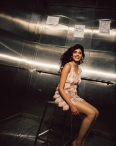 Sanjana Sanghi Instagram - Elevator mischief is not advised ⚠️ 
.
.
.
.
📸: @bharat_rawail