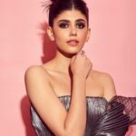 Sanjana Sanghi Instagram - Filmfare ki raat ✨ . . . | @who_wore_what_when @amitaggarwalofficial @razwada.jewels @shraddhamishra8 @Souravroy_1999 @chandrahas_prabhu |
