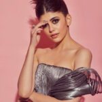 Sanjana Sanghi Instagram - Filmfare ki raat ✨ . . . | @who_wore_what_when @amitaggarwalofficial @razwada.jewels @shraddhamishra8 @Souravroy_1999 @chandrahas_prabhu |