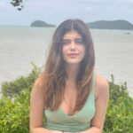 Sanjana Sanghi Instagram - It’s a Monday, I hear?☺️ All seems like one long beautiful day by the sun & the sea ☀️🌴 #OffDuty . . . . . 👗: @tryagaintoobad @tizzi.official @johoriindia Phuket, Thailand