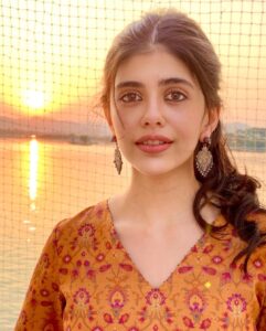 Sanjana Sanghi Instagram - Sunset lover ☀️