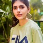 Sanjana Sanghi Instagram - Life ka funda simple hai. Live and Let Live 💛☀️ #LandL