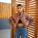 Sanjana Sanghi Instagram - Catch your breath. Step out of that blinding pace of the everyday. There’s warm sunsets to catch. #NoteToSelf 📸: @bharat_rawail - my special one; the one who’s lens helps me find myself. . . . . 💄 👗 : @divyashetty_ @pallakhshah • @nikitamhaisalkar @shopeurumme