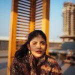 Sanjana Sanghi Instagram - Catch your breath. Step out of that blinding pace of the everyday. There’s warm sunsets to catch. #NoteToSelf 📸: @bharat_rawail - my special one; the one who’s lens helps me find myself. . . . . 💄 👗 : @divyashetty_ @pallakhshah • @nikitamhaisalkar @shopeurumme