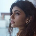 Sanjana Sanghi Instagram - Every little wish that resides inside of you, is itching to come true. • Portraits amidst a Monsoon deluge by @mourya • Mumbai, Maharashtra