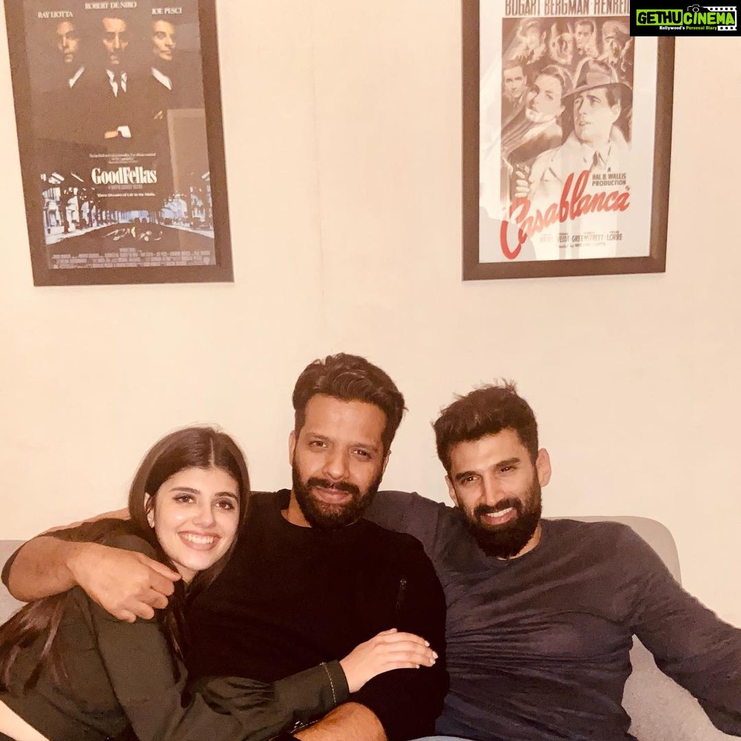 Sanjana Sanghi Instagram - my favourite human sandwich. Om, Kavya & our Captain Kaps.🤎 @adityaroykapur @itskapilverma