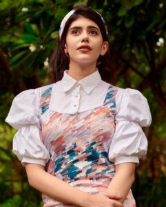 Sanjana Sanghi Instagram - #FunWithFashion •
Reawakened the writer in me with @elleindia 💫
After my days as a student of Journalism at Delhi University. 

This, is dedicated to every single homegrown label in India. Here’s hoping you guys only grow, and prosper, because what you do is so incredibly special. ❤️

Here’s to us artists desperately turning to our characters, penned thoughts & fashion to try & express what we otherwise fail to. #SwipeRightToSeeMore 

Posted @withregram • @elleindia #ELLEexclusive: When it came to bringing her debut film, Dil Bechara, to audiences, @sanjanasanghi96 encountered a uniquely challenging, overwhelming, exhausting and almost confusing circumstance. "I felt like a kid inside a dark cloud, desperately yearning and searching for silver linings and rainbows to add some colour to the darkness that ensued," she writes. The actor then turned to fashion to lighten things up. Link in bio to read her story in her own words. ✨⁠
.⁠
Photograph: @pritiza7 via @sanjanasanghi96⁠
.⁠
#SanjanaSanghi #Bollywood #Celebrity #Movies #Films #Fashion #VocalForLocal @bornaliicaldeira @manalishah_