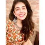 Sanjana Sanghi Instagram - The Power Of Education with @teachforindia #TodaysTeens • That smile on my face is simply because academia, working with students and contributing towards educational upliftment in any & every way has long been the only thing in the world gives me as much joy as performing in front of the camera does. Being a friend of, and Hope Empowerer with Teach For India for me is a blessing & honor. 🙏 For all of us who don’t know what it’s like to not be able to go to school for over 6 months because a deadly virus suddenly began plaguing the world - we may never be able to understand the problems students like Afsar and Shiksha are facing today. The least we can do is try? I’m so so proud of them, their zeal, their bravery and their ability to never be bogged down by the crippling limitations of their circumstance. Here’s to every single student fighting all odds and continuing to grow amidst this Education Crisis. You’re incredibly brave. Let nobody & nothing make you believe otherwise. ❤️ #PowerOfEducation #Covid19 #EducationCrisis #SustainableDevelopmentGoals
