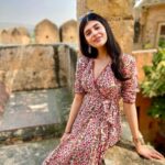 Sanjana Sanghi Instagram - Dreaming of being a 21st century girl in a 14th century world. 🤍 📸: Ma 💕 Alwar