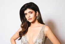 Sanjana Sanghi Instagram - Ek haseen shaam, @filmfare ke jashn ke naam 🖤 Thank you for such a memorable evening @jiteshpillaai @anewradha 💕 This one, wearing & supporting young j rising homegrown designers 🖤