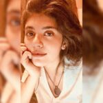 Sanjana Sanghi Instagram – Took a selfie. Happy Lockdown part 140210838392 to us all…🙇🏻‍♀️ Delhi, India