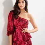 Sanjana Sanghi Instagram - A long time ago when “Get dressed! We’re heading out” had possibilities of meaning a whole lot of other things, than making our way to the grocery store.🤷🏻‍♀️ . . . 💄 : @mehakoberoi 👗: @who_wore_what_when 📸: @gauravmishra.photography @zara•