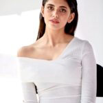 Sanjana Sanghi Instagram - Thank you @vogueindia ♥️ Vogue Glow Getter 🤩🤍 | Story in the iconic “My Beautiful Life Series” by @vogue | A huge heap of gratitude to kindest team at Vogue for this incredibly special conversation. Vogue India, April 2020 issue Free digital subscription for this month!