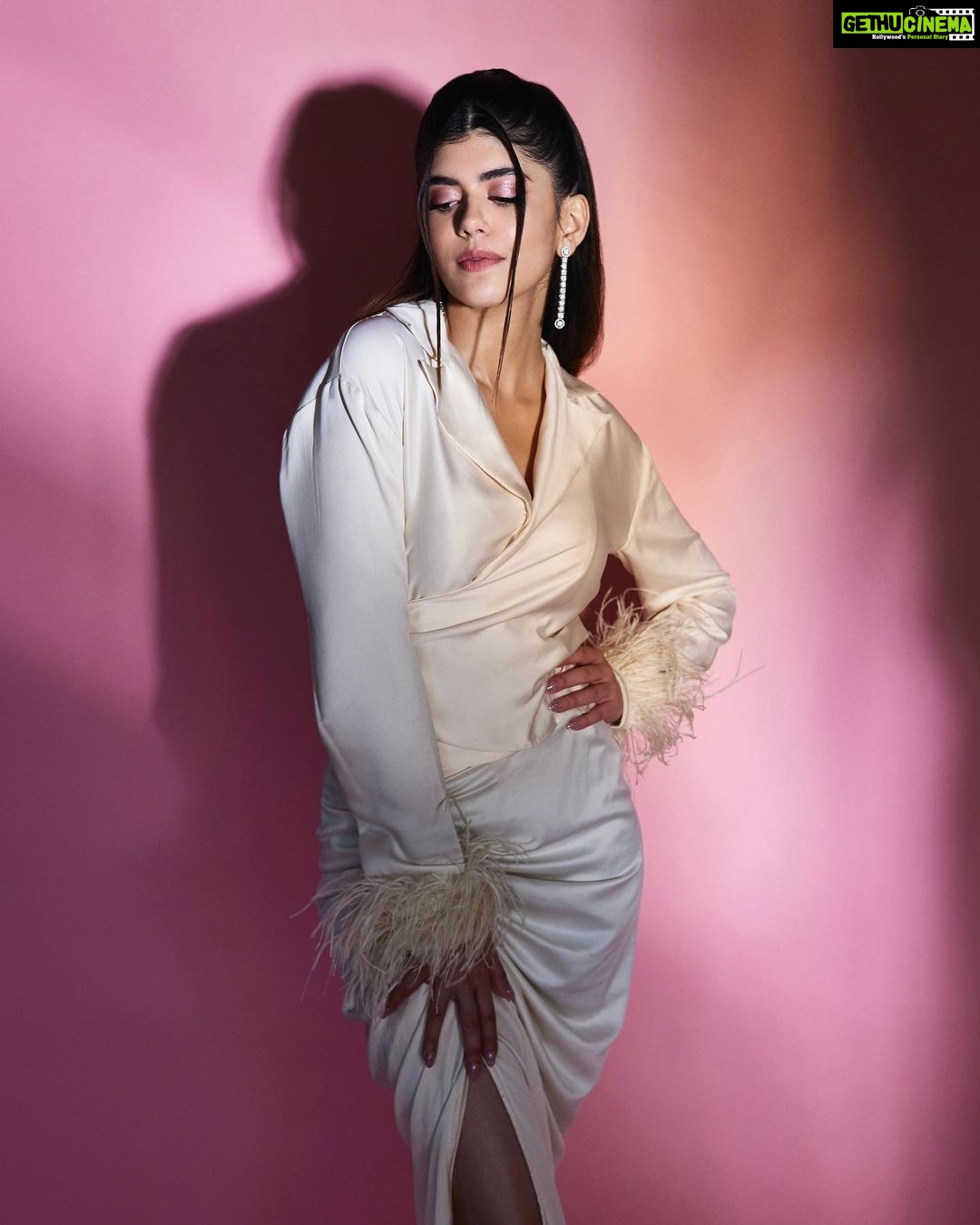 Sanjana Sanghi Instagram - It’s all about love baby.