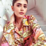 Sanjana Sanghi Instagram - Hello #Darlings 💕 What an absolute cracker of a film. @itsvijayvarma @aliaabhatt @shefalishahofficial @jasmeet_k_reen @roshan.matthew 🙌🏻💥 ____________ For the #Darlings Screening Styled by : @eshaamiin1 @stylelevatorr Wearing : @flaviocastellani_official @avior.jewels @michaelkors 📸: @saurabhdalvi_photography 💄 👧: @taskeen_c @pushkinbhasin