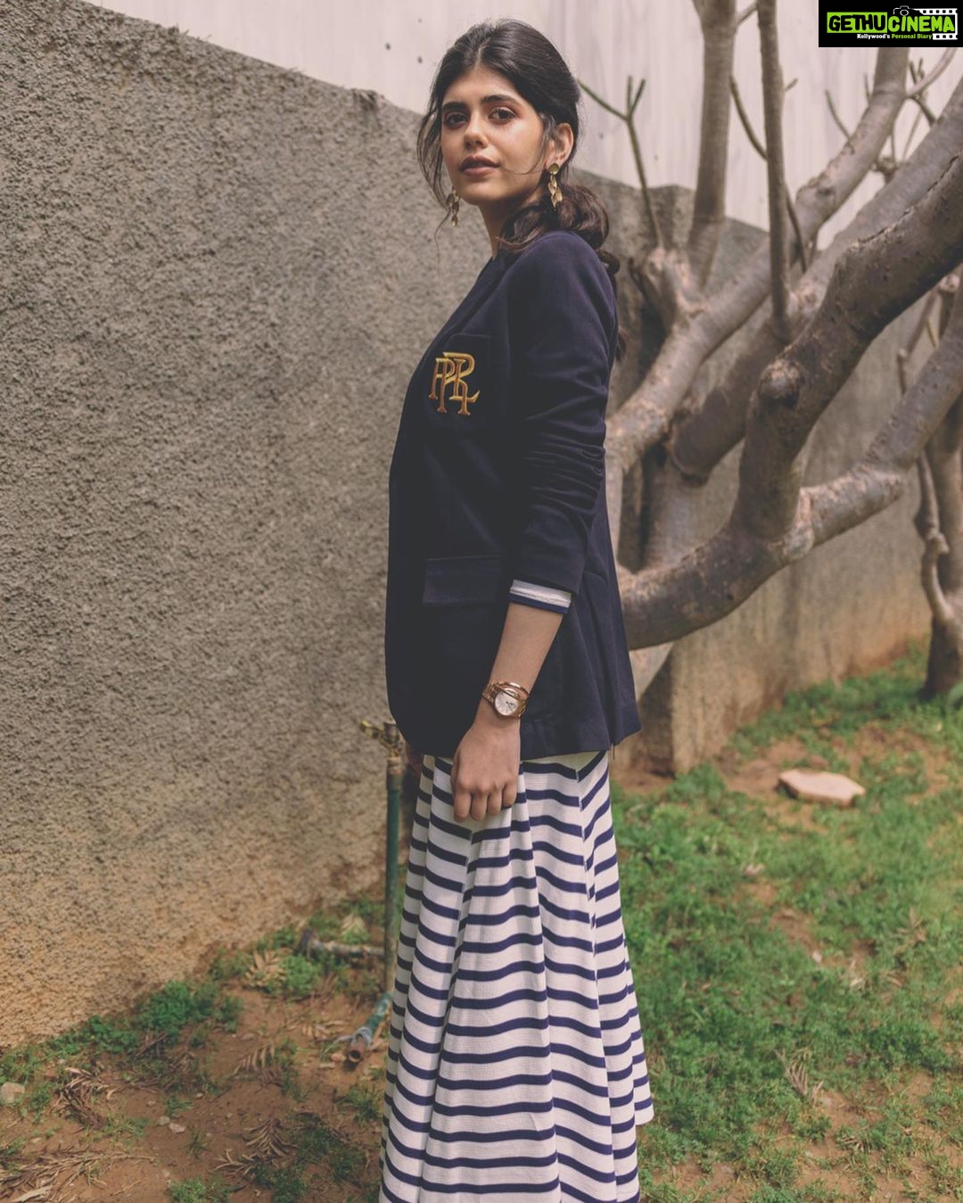 Sanjana Sanghi Instagram - 08•03•2020, a special special day. 🖤 • @aarohan_ngo x @atijeevan x @unwomen • Also, hi spring! 🌸