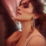 Sanya Malhotra Instagram - ✨ ✨ • #whycantieverthinkofacaption