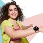 Sanya Malhotra Instagram - Favorite thing to do currently: talking on my Fastrack Reflex Play+ ⌚️👀 So happy to be doing more with my hands😋😉 But that’s not all! My Play+ has voice assist ft. Alexa and Siri, vivid Amoled display , and many other super smart features! What are you waiting for? Grab your Fastrack Reflex Play+ now through the link in the bio on @fastrackworld