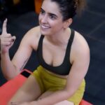 Sanya Malhotra Instagram - 🏋🏾‍♀️💃🏻💪🏽🏋🏾‍♀️ You wanna be healthy, wealthy, sexc, wise ? Iykyk 🎥 @ohmygosh_joe @tridevpandey