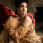 Sara Ali Khan Instagram - Glimmer and Shimmer ✨ @khushmag Editor-in-chief: Sonia Ullah (@Sonia_Ullah) Photographer: Vansh Virmani (@VanshVirmani) Wearing: Shyamal & Bhumika (@ShyamalBhumika), Mohsin Naveed Ranjha (@mohsin.naveed.ranjha) Creative Director: Manni Sahota (@ManniSahota_) Fashion Editor: Vikas Rattu (@Vikas_R) Fashion Stylists: Tanishq Malhotra (@TanishqMalhotraa) and Zahra Sarfraz (@ZahraSarfraz) Interview by: Nupur Sarvaiya (@NupurSarvaiya) Makeup: Gini Bhogal (@Gini.Bhogal) Hair: Christopher Gatt (@ChristopherGattHair) Nails: Jade Ford (@JadeFordLondon) Artist PR: Spice (@spicesocial