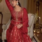 Sara Ali Khan Instagram - It’s finally the festive time of the year 🎉 🎊 Dia’s, rangolis, meethai and cheer 🪔 🍡😁 Along with that dressing up and shopping is dear 🥻🛍️🛒 And luckily for you your destination is here 💁🏻‍♀️ @libasindia Festive Winter 2022 collection is live online and in-stores Use code SARA10 to get Extra 10% Off exclusively on www.libas.in and the Libas App #LibasXSaraAliKhan #LibasFestiveWinter2022 #libasindia #partnership