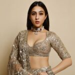Sara Ali Khan Instagram - Diwali nights 🎊🎊🎊 It’s the festival of lights 🪔🪔🪔 Forget all the pettiness and fights 💝💝 Just enjoy mithai and sweet bites 🍡🍡🍡 @manishmalhotra05 @yogenshah_s
