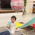 Sarah Khan Instagram - Happy First Birthday my Alyana! You’re the reason I want to live hundred years so I can protect you, love you and take care of you. Allah Talah hamesha apnay hifzo aman mein rakhay. Amen. 💕