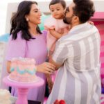 Sarah Khan Instagram - Celebration of Alyana’s first birthday 💕🎂🍭🍰 MASHALLAH 📸 @abdulsamadzia