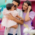 Sarah Khan Instagram - Celebration of Alyana’s first birthday 💕🎂🍭🍰 MASHALLAH 📸 @abdulsamadzia