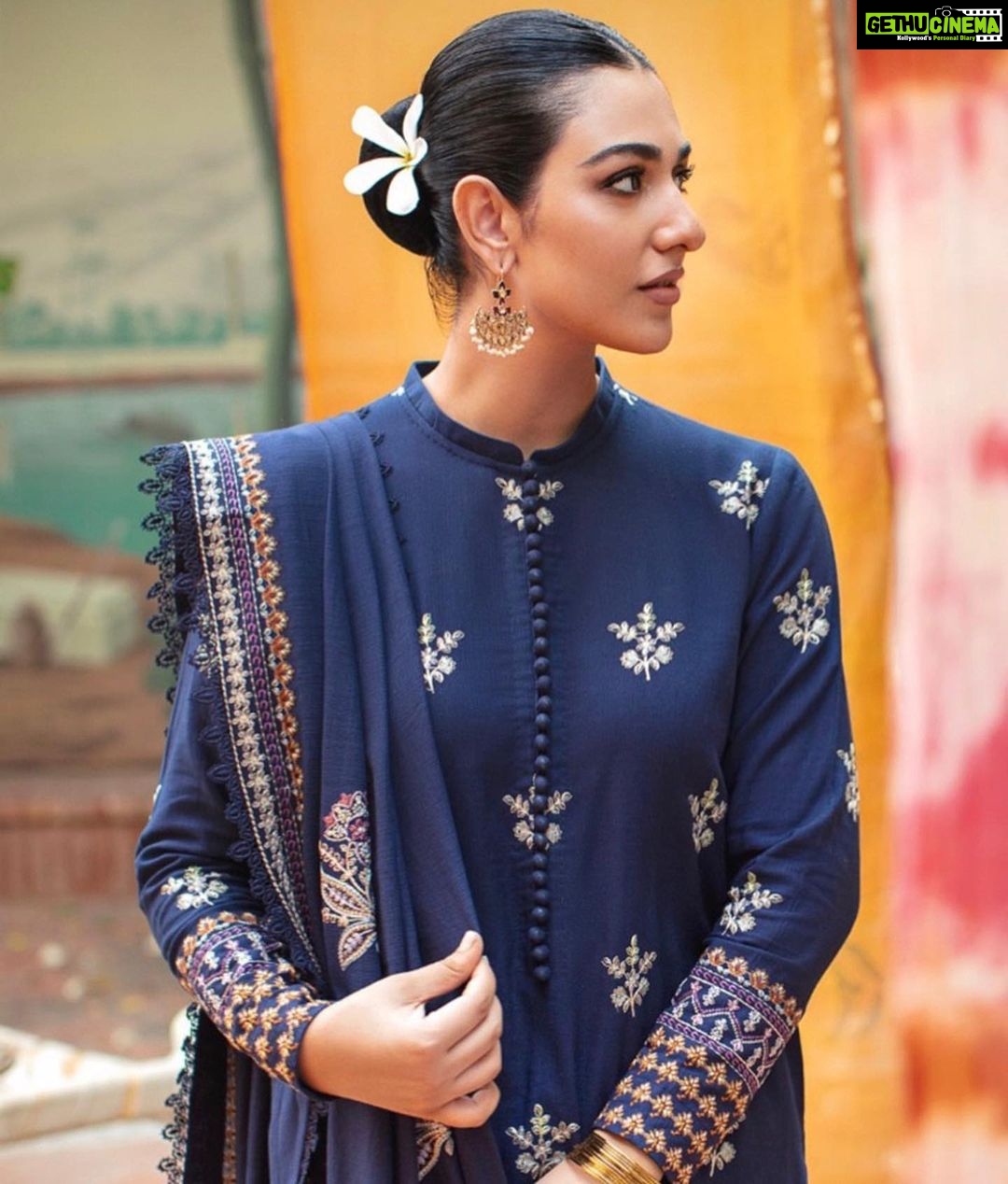 Sarah Khan Instagram - @crossstitch_official 💕