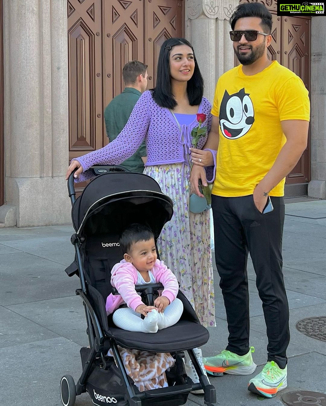 Sarah Khan Instagram - ππΆπ©π»ββ€οΈβπ¨π»