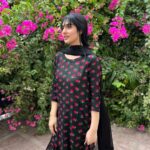 Sarah Khan Instagram - Feedback? #wabaal Wearing @laaliyaan