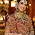 Sarah Khan Instagram - Amazing experience with @makeovers_by_amaima for their Signature Bridal Campaign 2022/23. Dress @farahandfatima Jewellery @opalbymadihaihsan Photographer @bilalsaeedphotography Style @stylebykiranraza
