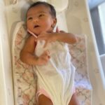 Sarah Khan Instagram - Happy First Birthday my Alyana! You’re the reason I want to live hundred years so I can protect you, love you and take care of you. Allah Talah hamesha apnay hifzo aman mein rakhay. Amen. 💕