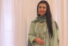 Sarah Khan Instagram - 💕 Wearing @cyanclothingstore Jewellery @kohar_jewel