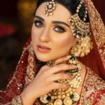 Sarah Khan Instagram - Amazing experience with @makeovers_by_amaima for their Signature Bridal Campaign 2022/23. Dress @farahandfatima Jewellery @opalbymadihaihsan Photographer @bilalsaeedphotography Style @stylebykiranraza