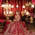 Sarah Khan Instagram - Amazing experience with @makeovers_by_amaima for their Signature Bridal Campaign 2022/23. Dress @farahandfatima Jewellery @opalbymadihaihsan Photographer @bilalsaeedphotography Style @stylebykiranraza