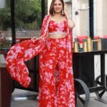 Sargun Mehta Instagram - Moh ❤️❤️16th september 2022 Outfit - @anushkaabajaj Jewellery @urbanthesaurus_jewellery @ascend.rohank Styled by @devs213 Assisted by @nehasarkar04 @krutikaa_sharma