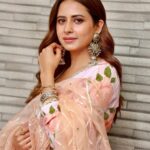 Sargun Mehta Instagram – MOH – 7 days to go 
#16thseptember 

Outfit @drzya_ridhisuri 
Stylist @d_devraj 
Assisted by @shehjan26 

Jewellery by @urbanthesaurus_jewellery 
@ascend.rohank