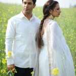 Sargun Mehta Instagram – Tere mere ishq te duniya thukegi 💔

MOH DA TRAILER TE GAANA KIVEN LAGEYA ???

RABBI TE GORE ❤️🧿
MOH -16TH SEPTEMBER 2022 IN THEATRES NEAR YOU
@gitazbindrakhia
#moh #rabbitegore #Sabkuchh #16thseptember2022