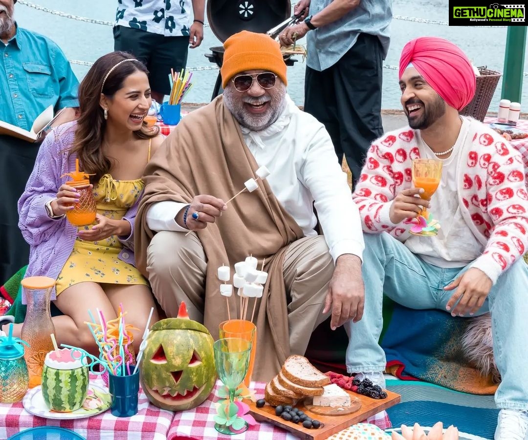 Sargun Mehta Instagram - Babe bhangra paunde ne .. chill mode on 😎😎 #BBPN #5THOCTOBER iN THEATRES near you