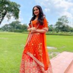 Sayyeshaa Saigal Instagram - Happy Dussehra 🌺🌸🌼 #dusshera#celebrate#festival#festiveseason#funtimes#love#dressup#ootd#indiangirl#instalove#instadaily#instapicture#makingmemories#festivewear#bright