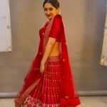 Sayyeshaa Saigal Instagram – Looks of the day at shoot! ❤️ 

#shoot#indiangirl#love#dressup#travel#reels#colours#ootd#havingfun#work#instafun#transition