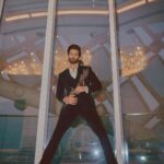 Shahid Kapoor Instagram – SHOWTIME 

Shot by: @mayank_mudnaney 
Outfit: @gauravguptaofficial 
Style by: @theanisha
Assisted by: @keyurisangoi 
Dressteam: @thebombaydressman 
Makeup: @james_gladwin_ 
@mahendra.kanojia 
Hair by: @aalimhakim
Hair assistant: @shahrukhshaikh9519 
Managed by: @chanchal_dsouza 
Digital agency: @59thparallel 
Security: @parvez_pzee