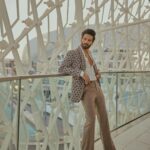 Shahid Kapoor Instagram – Brownie points for guessing my thoughts 

Shot by: @mayank_mudnaney 
Outfit: @ashishnsoniofficial 
Style by: @theanisha 
Assisted by: @keyurisangoi 
Dress team: @thebombaydressman 
Makeup: @james_gladwin_ 
@mahendra.kanojia 
Hair by: @aalimhakim
Hair assistant: @shahrukhshaikh9519 
Managed by: @chanchal_dsouza 
Digital agency: @59thparallel 
Security: @parvez_pzee