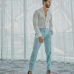 Shahid Kapoor Instagram - A true blue coffee lover… Shot by: @mayank_mudnaney Outfit: @gauravguptaofficial Shoes: @louboutinworld Styled by: @theanisha Assistant: @keyurisangoi Dress team: @thebombaydressman Makeup: @james_gladwin_ @mahendra.kanojia Hair by: @aalimhakim Hair assistant: @shahrukhshaikh9519 Managed by: @chanchal_dsouza Digital agency: @59thparallel Security: @parvez_pzee