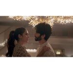 Shahid Kapoor Instagram - Who’s making the Smarter Choice now, @mira.kapoor? Okay, time to Switch off! OnePlusTV #StayConnectedStaySmarter #Ad